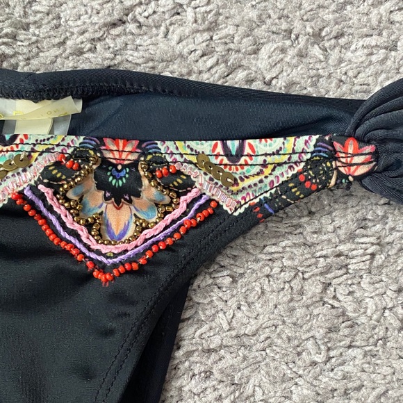 Pilyq San Sebastián Black Bikini with Vibrant Embroidery - Picture 4 of 16